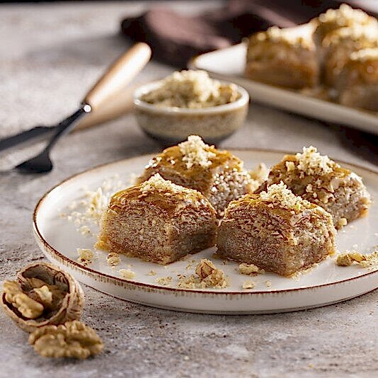 CEVİZLİ EV BAKLAVASI - 1