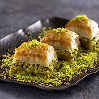 FISTIKLI BAKLAVA - MADO