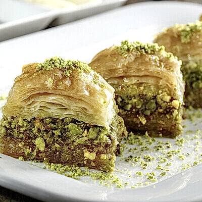 TEPSİ FISTIKLI BAKLAVA (2,3 KG) - 2