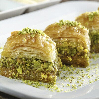 TEPSİ FISTIKLI BAKLAVA (2,3 KG) - 2